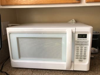 Hamilton Beach 1.1 cu ft Microwave  1000 watts 1