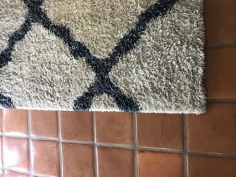 9x12 Soft, Patterned Rug 1