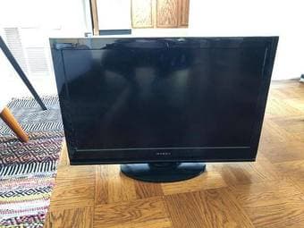 Excellent 32"TV for Sale 1
