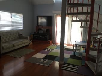 Furnished Palo Alto Loft next to bus/shuttle available 9/2/1 -12/18/18 2