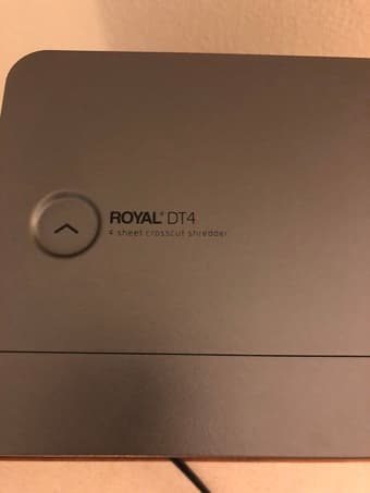 Desktop Paper Shredder - Royal DT4 CrossCutting 1