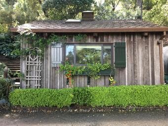 Woodside-Charming, rustic, newly furnished cottage, 10 min from campus 1