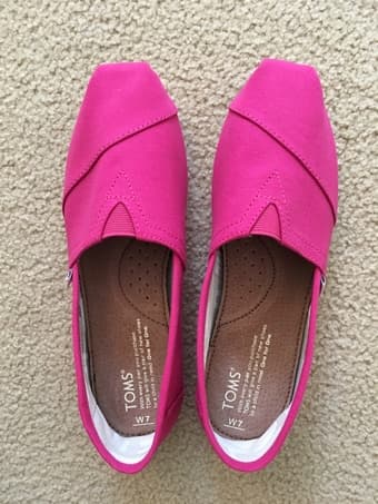 Brand new TOMS 1