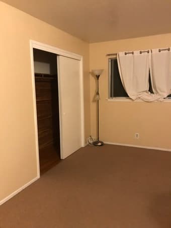 Sublet Room Avialble 8/19-8/30 $50 per day, two blocks from Stanford 2