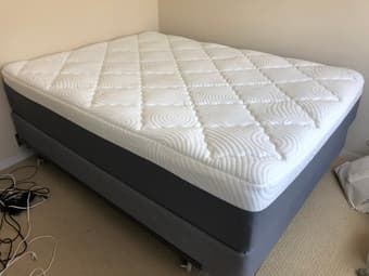 Queen mattress and bedframe 3