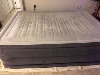 99% new Intex Airbed Built-in Electric Pump, Queen size, 22' height 2