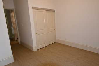 SF Private Room & Bath in Alamo Square available to mid Sept 3