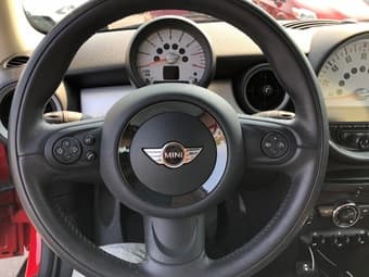 Mini Cooper 2013 in excellent condition (14,000 miles) 3