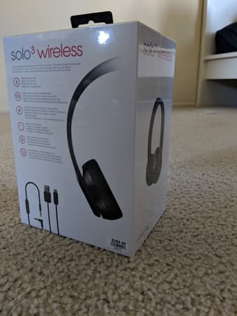 Beats Solo3 Wireless Headphones 2