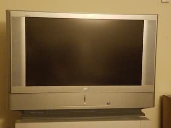 41-inch Sony Flatscreen 720p HDTV 1