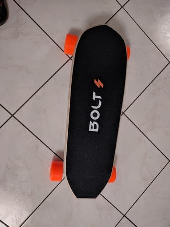 Bolt Electric Stakeboard 3