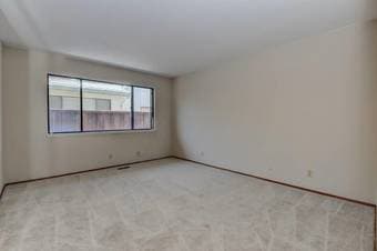 Room and shared bathroom 3 bedroom 2.5 bathroom duplex 3