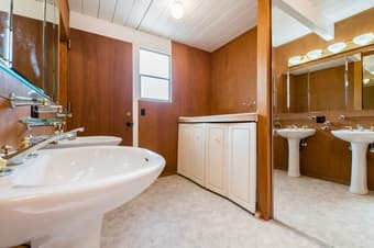 Private bedroom in a fantastic house - come check it out! 3