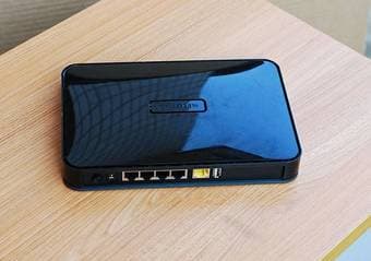 Netgear WNDR4300 N750 750Mbps wifi Gigabit wired Router 1