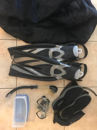 Scuba / Snorkeling Gear - Split Fins, Snorkle, Mask, Booties, Mesh Bag 1