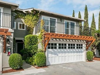 Room available in downtown Redwood City, starting mid-September 1