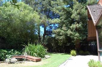 Come join our beautiful community in our fabulous Eichler House 2