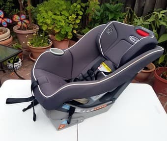 Graco 65 Contender convertible car seat - 2 months used 1