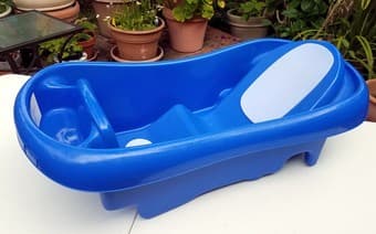 First Years newborn/toddler bath tub with sling 1