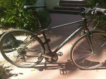 Men's Hybrid Bike with Lock, Helmet and Light! 2