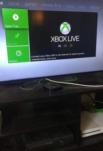 Xbox 360 + games 1