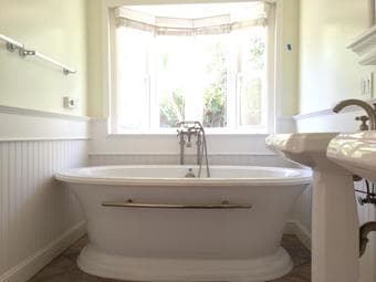 Huge and Sunny Master Bedroom w/ Walk-in Closet, Private Terrace Entra 3