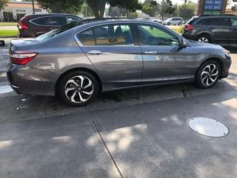 2017 Honda Accord Sedan EX 1