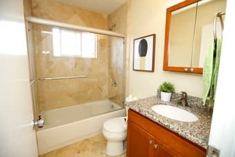 Great Mountain View Apartment - Prime Location -2nd floor! 3