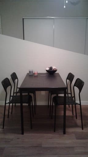 Table + 4 chairs 2