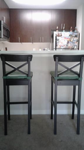 2 bar stools with back rest 1