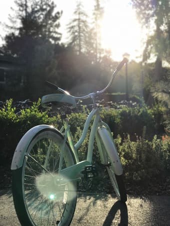 women's bike vintage beach cruiser great deal! free lock! $130!!!! 1