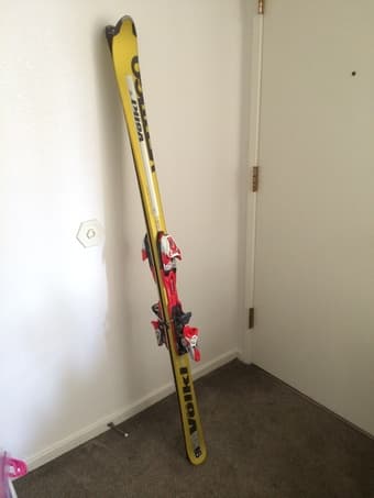 Volkl Vertigo G3 skis 1