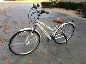 *BRAND*NEW* Hybrid bike 3