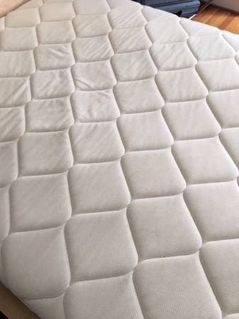 Move out sale - mattress & bed frame (queen) + free rug & bookshelves 1