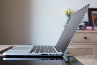 Apple MacBook Pro Retina 13.3"  (March, 2015, Silver) 2