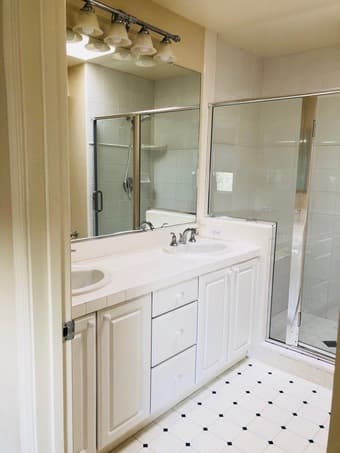 Huge Master Bedroom/Private bath, Close to Stanford/Caltrain 3