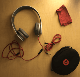 Beats Solo HD 1