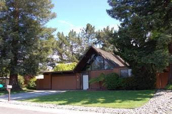 Room in huge house with awesome roomates, at a great price! 1