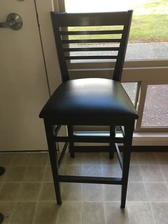 Bar stools, excellent condition 1