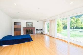 Sublet room in beautiful 1 acre estate available around October 1