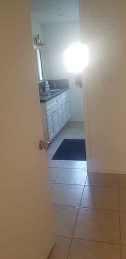 2 large, unfurnished rooms in a well-appointed, modern home 3