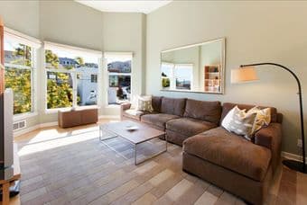 1b/1b available in San Francisco near Caltrain - Dec 1 1