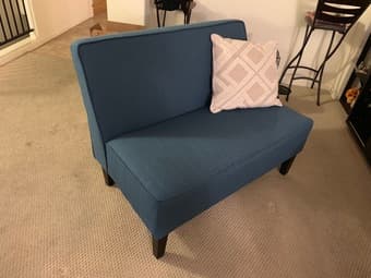 Caribbean-color Settee (Like New) 1