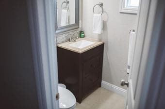 Sunny Spacious Large closet Fully furnished and Private bathroom 3