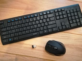Wireless Keyboard and Mouse 1