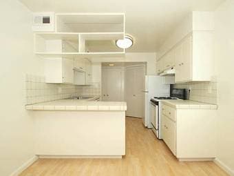 Sublet (Dec-15 - Jan-2) 3