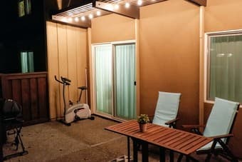 Subletting 2 bed/1bath townhouse on campus for Nov/Dec 1