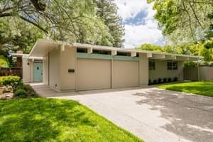 Gorgeous house with friendly housemates! 1