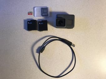 GoPro HERO5 Black 4K Camera + backup battery, memory card, accessories 2