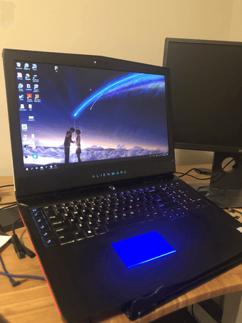 Alienware 17 R4 Flagship Gaming Laptop 1